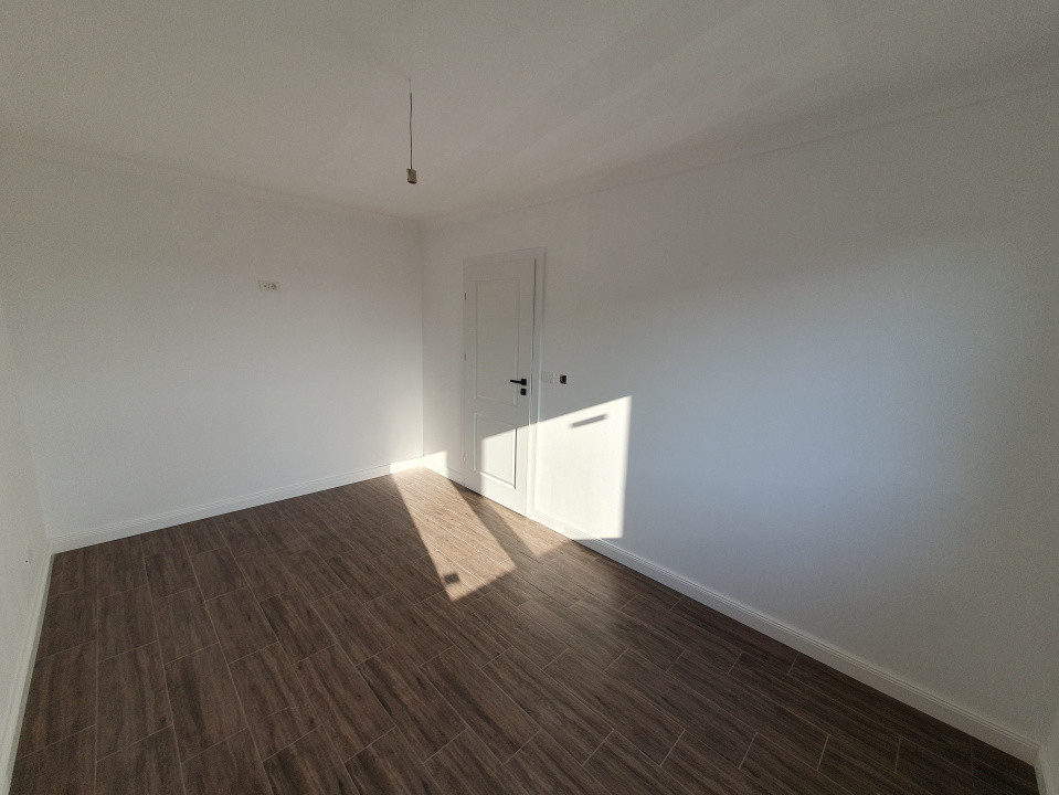 Duplex cu 3 camere si 2 bai, Sag - zona Manastire 23, foxfort.ro