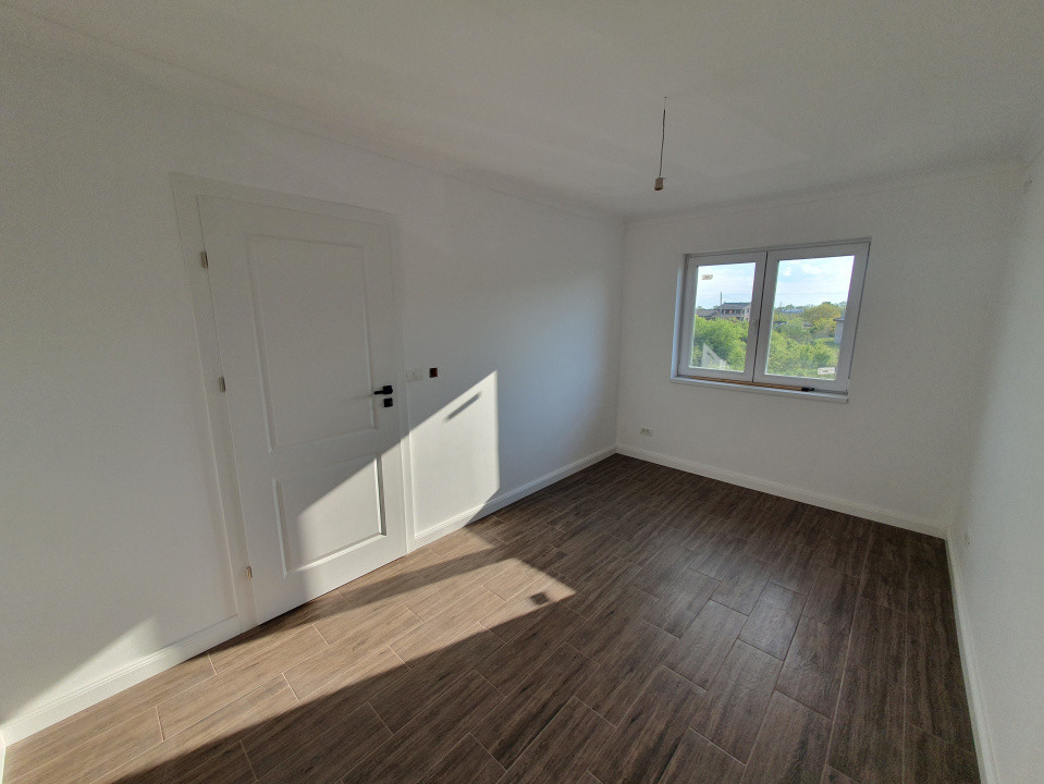Duplex cu 3 camere si 2 bai, Sag - zona Manastire 24, foxfort.ro