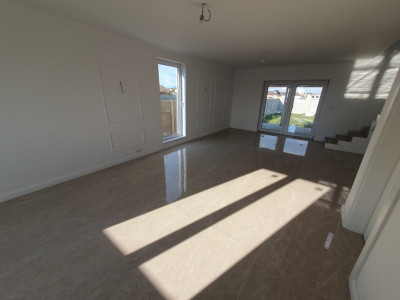 Duplex cu 3 camere si 2 bai, Sag - zona Manastire imagine mica 13, foxfort.ro