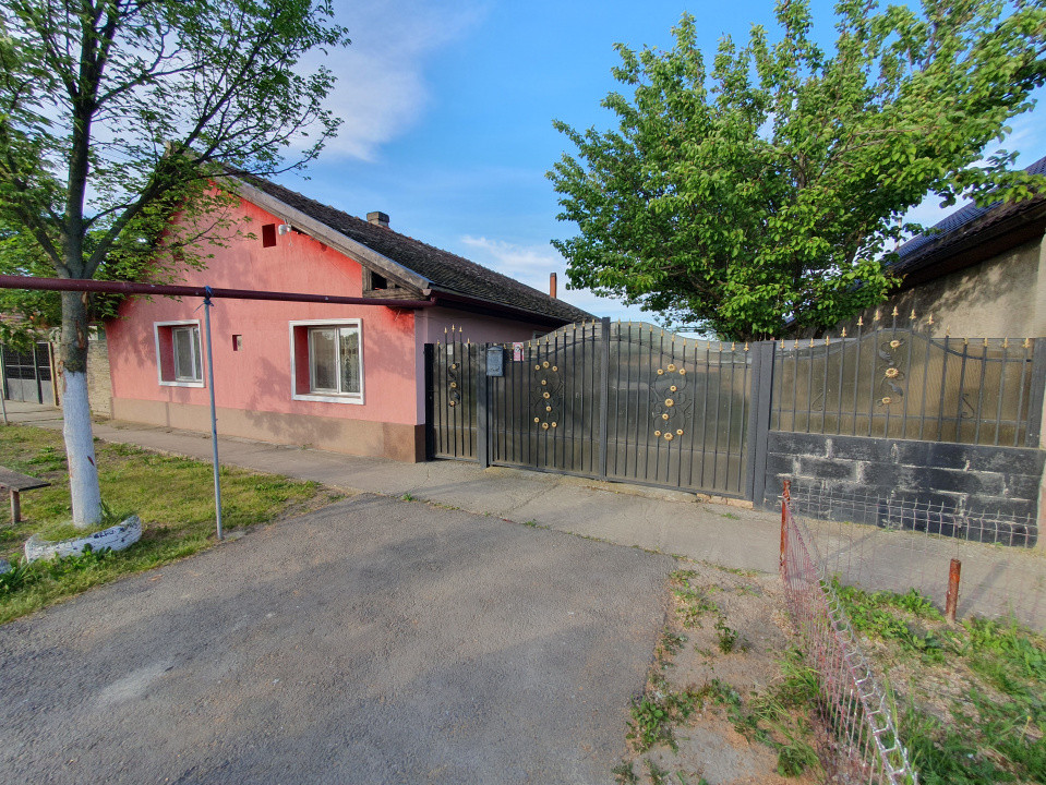 Casa individuala 5 camere, curte si gradina in Rudna 1, foxfort.ro