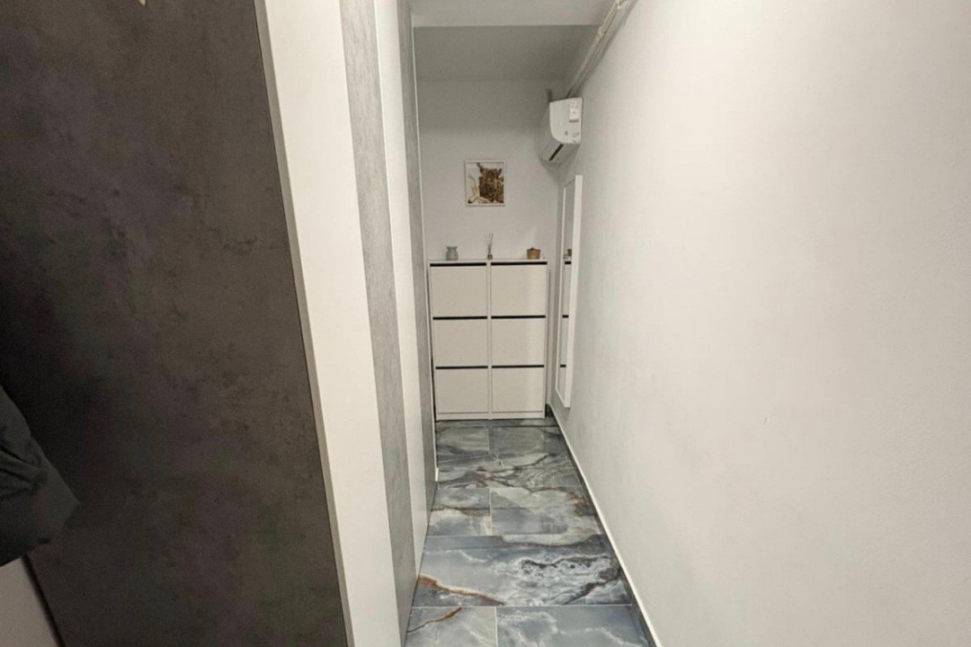 Apartament cu 2 camere decomandat, loc de parcare inclus - zona Giroc 6, foxfort.ro