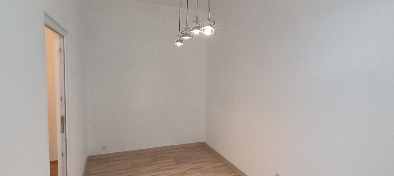 Apartament cu 2 camere la curte comuna + teren - zona Arad 3, foxfort.ro