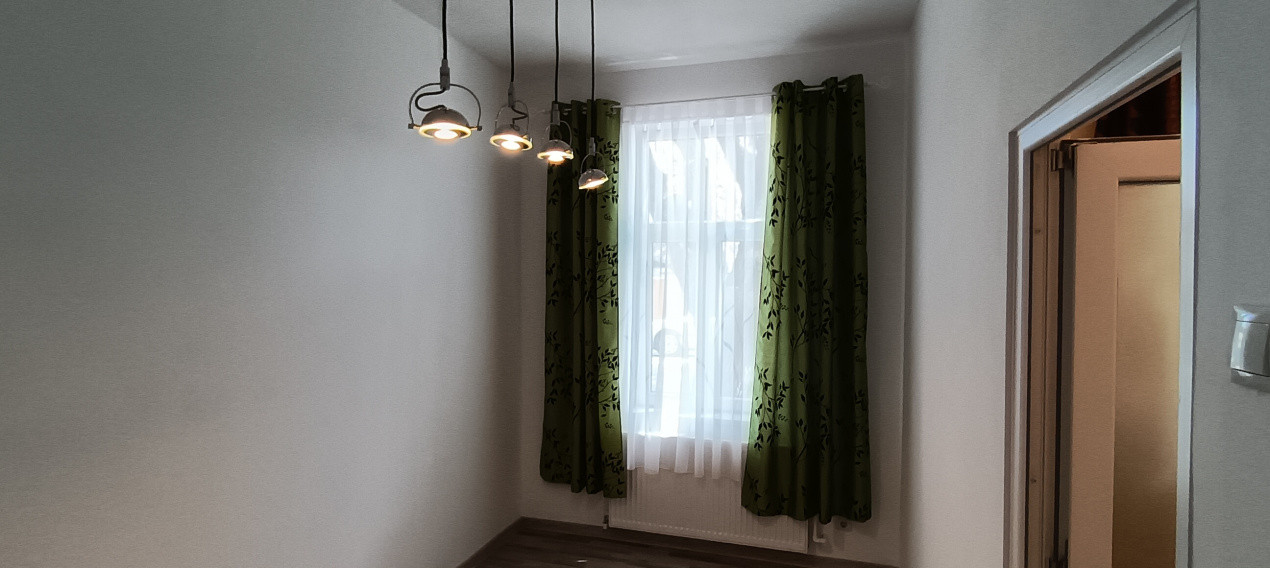 Apartament cu 2 camere la curte comuna + teren - zona Arad 7, foxfort.ro