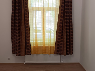 Apartament cu 2 camere la curte comuna + teren - zona Arad imagine mica 4, foxfort.ro