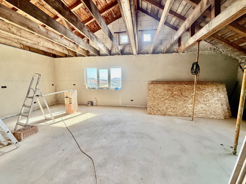 Casa individuala cu 6 camere, de vanzare in Sanandrei 1, foxfort.ro