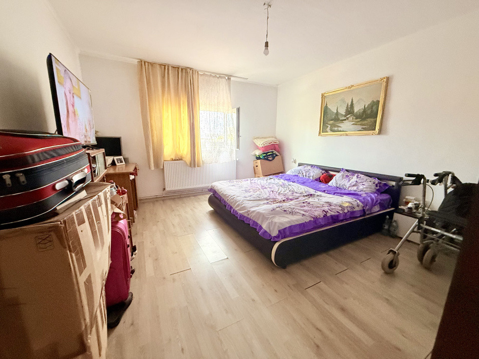 Casa individuala cu 6 camere, de vanzare in Sanandrei 4, foxfort.ro