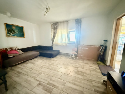 Casa individuala cu 6 camere, de vanzare in Sanandrei imagine mica 3, foxfort.ro