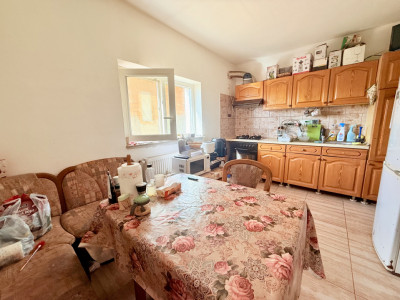 Casa individuala cu 6 camere, de vanzare in Sanandrei imagine mica 9, foxfort.ro