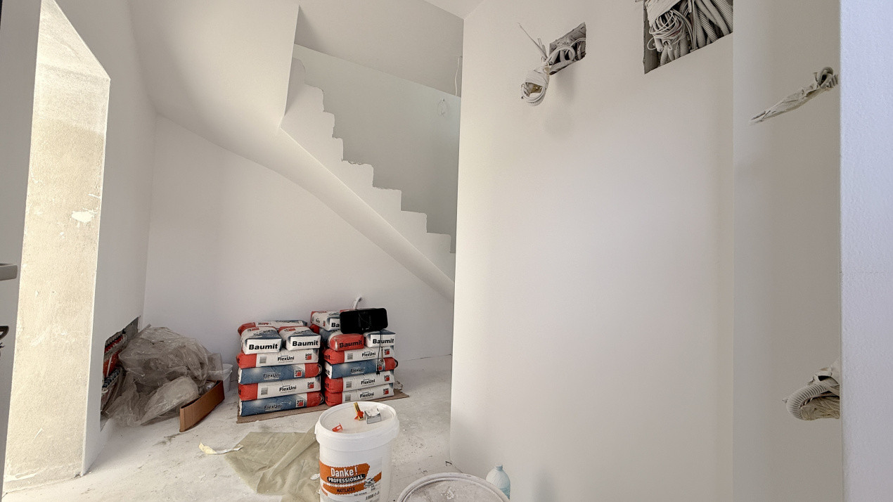 Duplex 5 camere cu toate utilitatile - Mosnita Noua 18, foxfort.ro