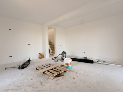 Duplex 5 camere cu toate utilitatile - Mosnita Noua imagine mica 3, foxfort.ro