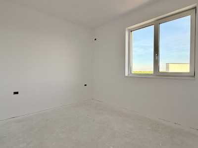 Duplex 5 camere cu toate utilitatile - Mosnita Noua imagine mica 8, foxfort.ro
