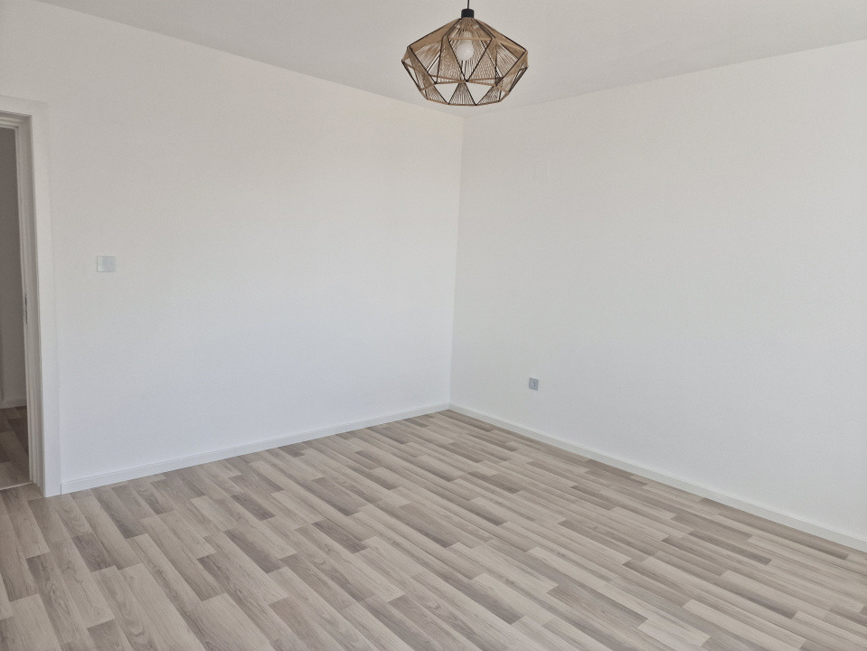 Casa individuala de vanzare cu 3 camere si teren de 710 mp - Izvin 7, foxfort.ro