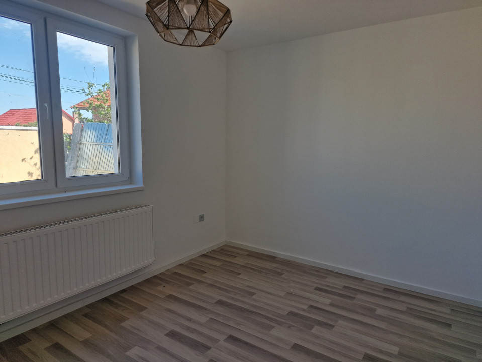 Casa individuala de vanzare cu 3 camere si teren de 710 mp - Izvin 9, foxfort.ro