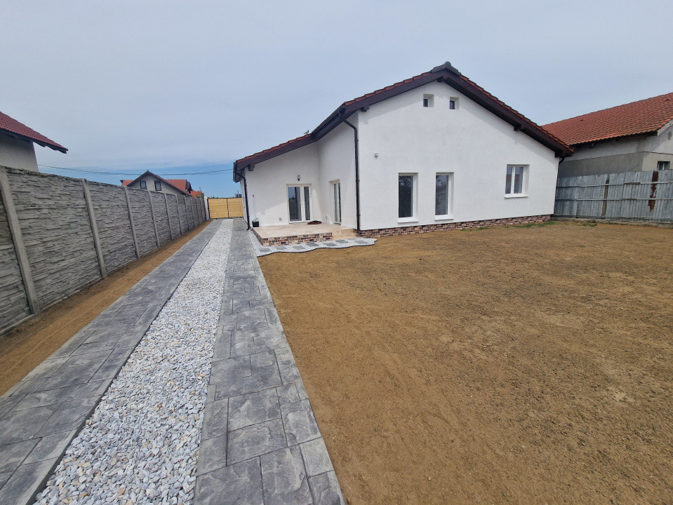 Casa individuala de vanzare cu 3 camere si teren de 710 mp - Izvin 17, foxfort.ro