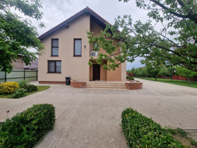 Casa individuala de vanzare cu 5 camere si teren de 2543 mp - Izvin imagine mica 3, foxfort.ro