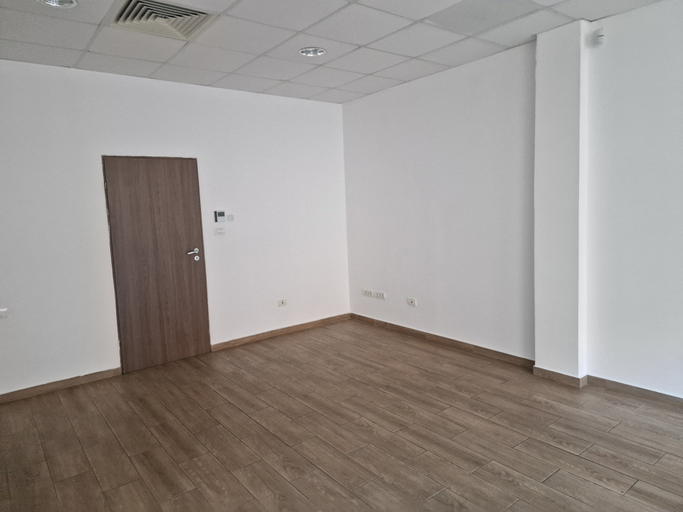 Spatiu comercial cu 16 incaperi - zona Mehala 3, foxfort.ro