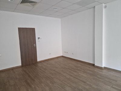Spatiu comercial cu 16 incaperi - zona Mehala imagine mica 3, foxfort.ro