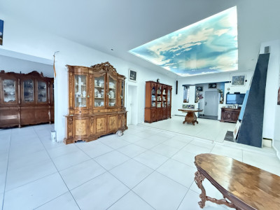 COMISION 0% Imobil ideal pentru clinica sau investitie - zona Blascovici
