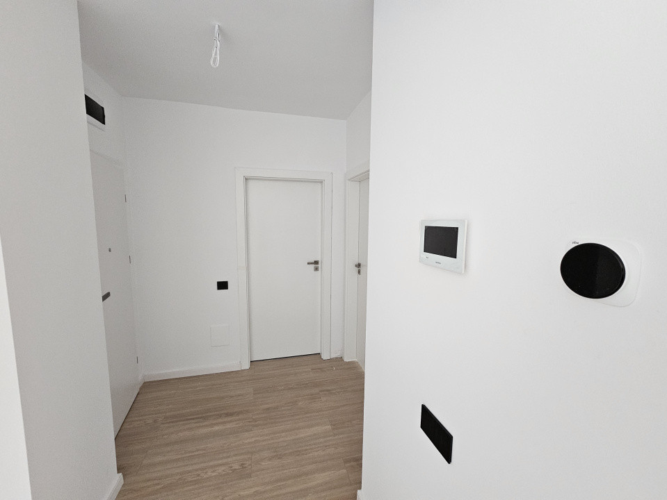 Apartament 2 camere, etaj intermediar, bloc nou, zona Torontalului 9, foxfort.ro