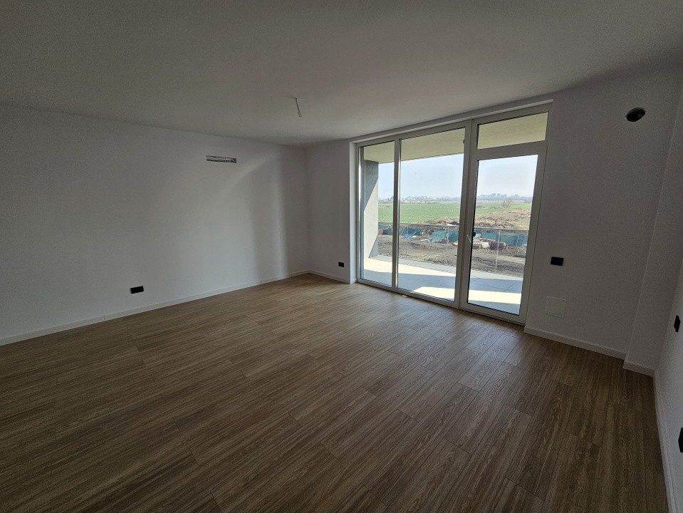 Apartament 3 camere, etaj 1, bloc nou, zona Torontalului 5, foxfort.ro