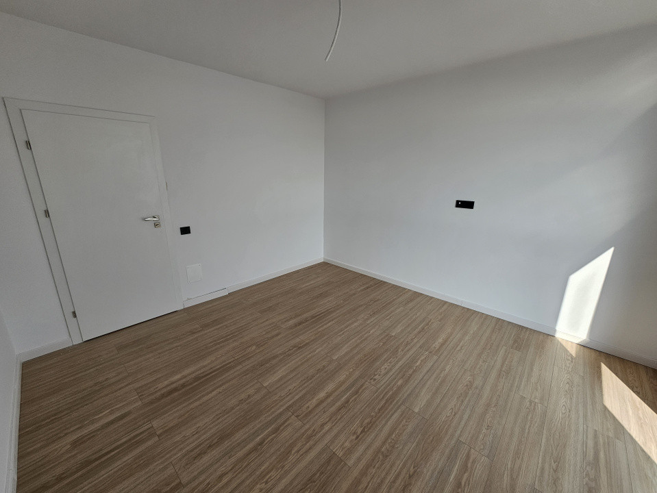 Apartament 3 camere, etaj intermediar, bloc nou, Zona Torontalului 9, foxfort.ro