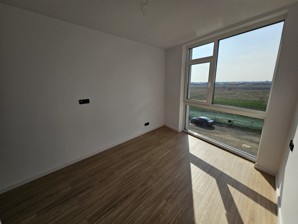 Apartament 3 camere, etaj intermediar, bloc nou, Zona Torontalului 15, foxfort.ro