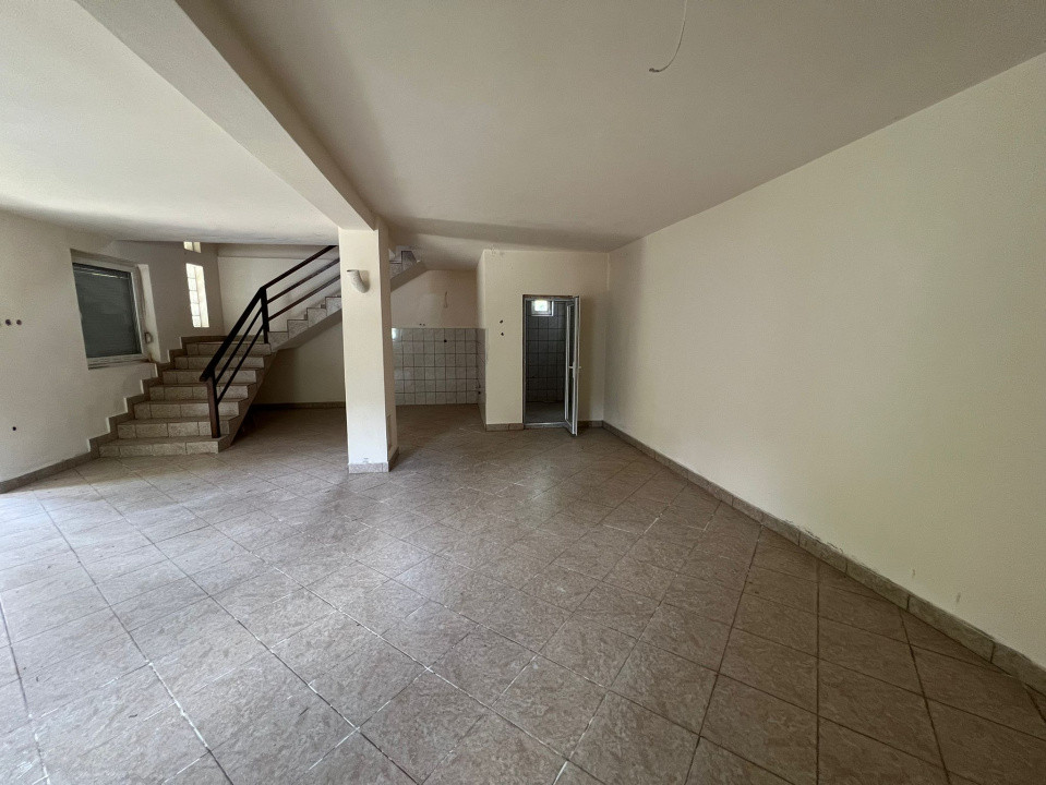 Casa de vanzare in sat de vacanta Groseni 5, foxfort.ro