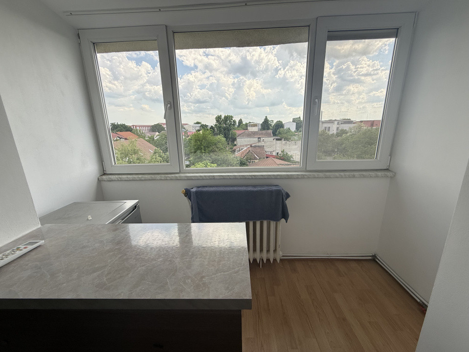 Apartament cu 2 camere de inchiriat in Timisoara, zona P-ta Doina 5, foxfort.ro