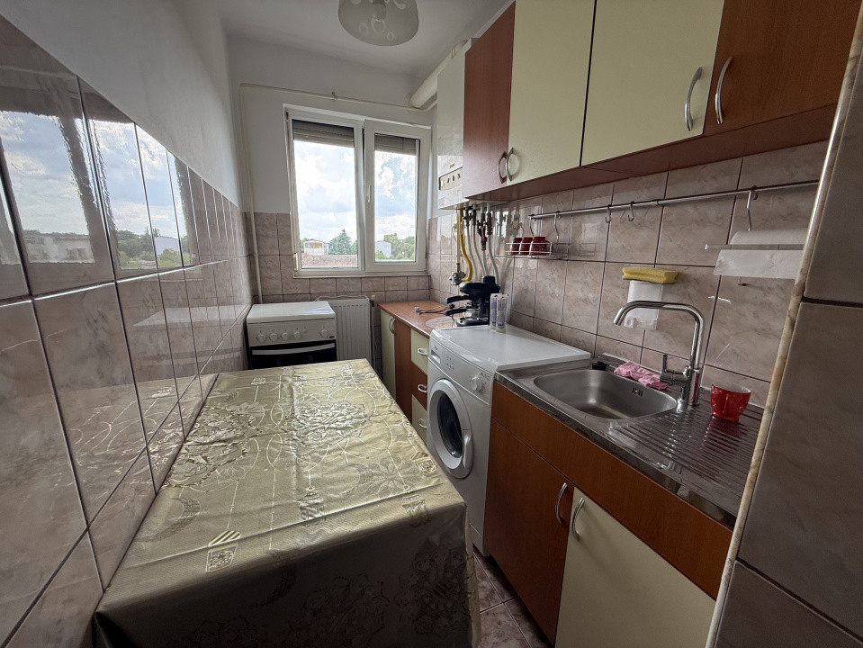 Apartament cu 2 camere de inchiriat in Timisoara, zona P-ta Doina 6, foxfort.ro