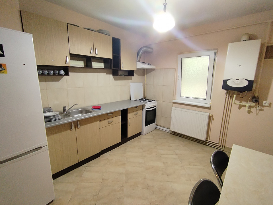 Apartament cu 2 camere de inchiriat in zona Complex Studentesc 7, foxfort.ro
