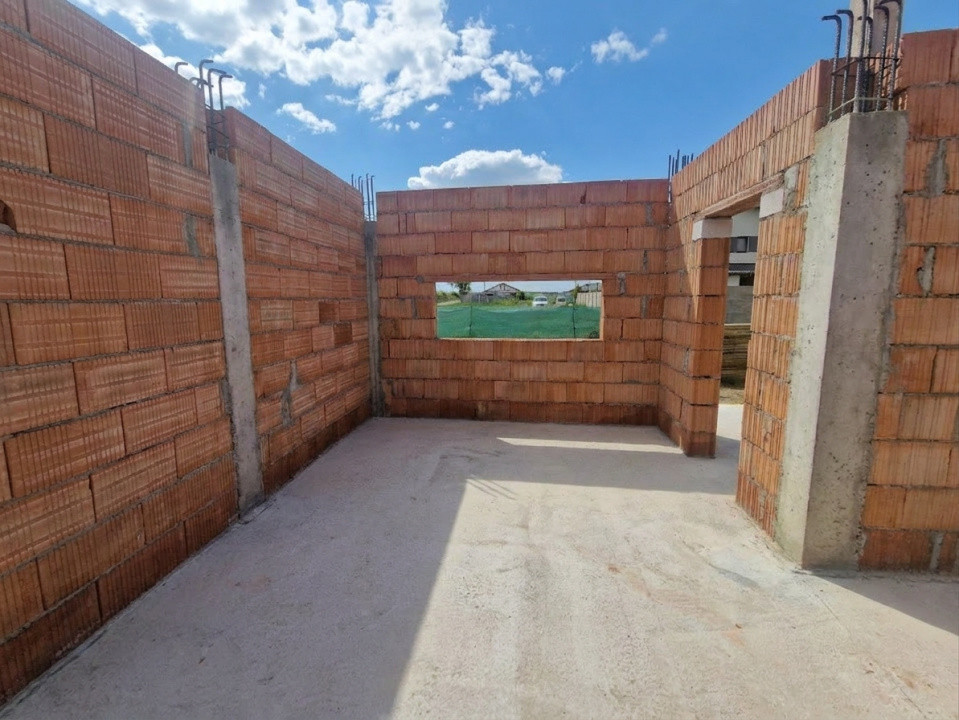 Duplex nou de vanzare cu 3 camere si teren de 300 mp, zona Bucovat 6, foxfort.ro