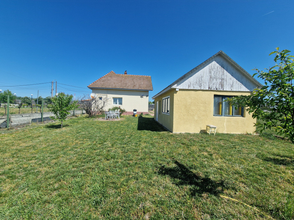 Casa individuala cocheta, cu 4 camere - Remetea Mare 21, foxfort.ro