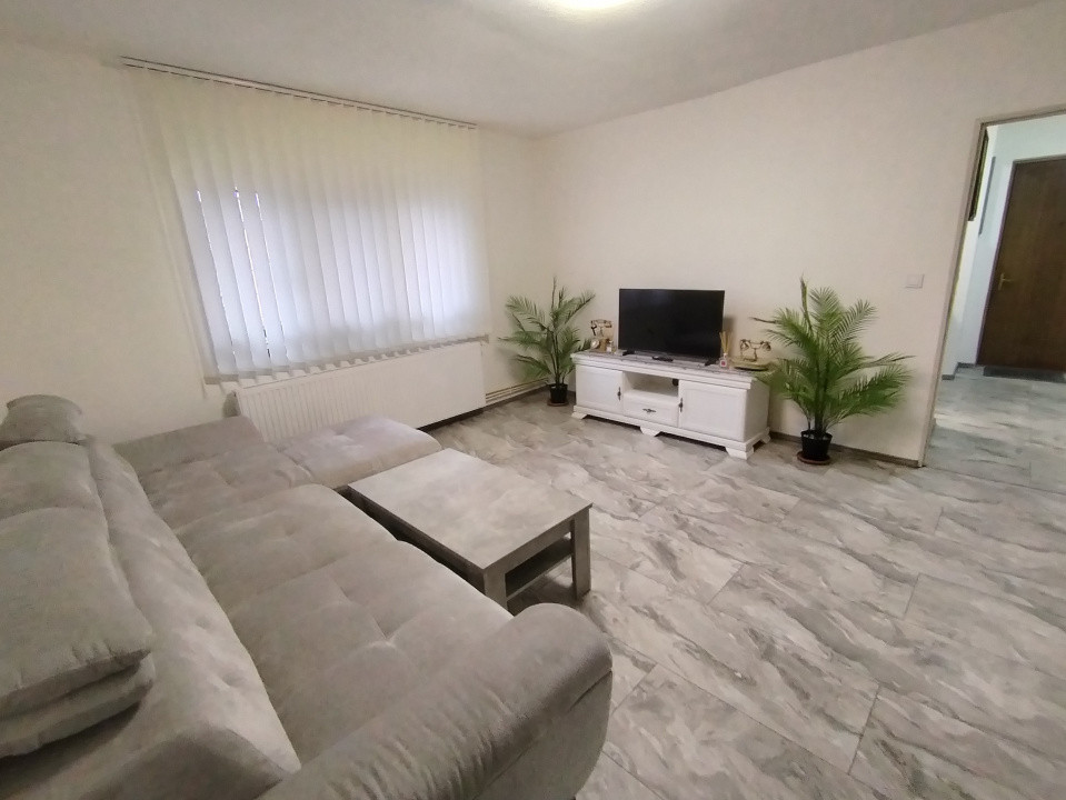 COMISION 0% Apartament cu 2 camere de vanzare - zona Dambovita 9, foxfort.ro