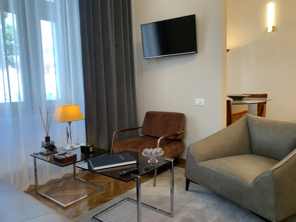 Apartament / birou 3 camere Piata Libertatii  1, foxfort.ro