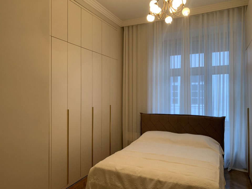 Apartament / birou 3 camere Piata Libertatii  4, foxfort.ro