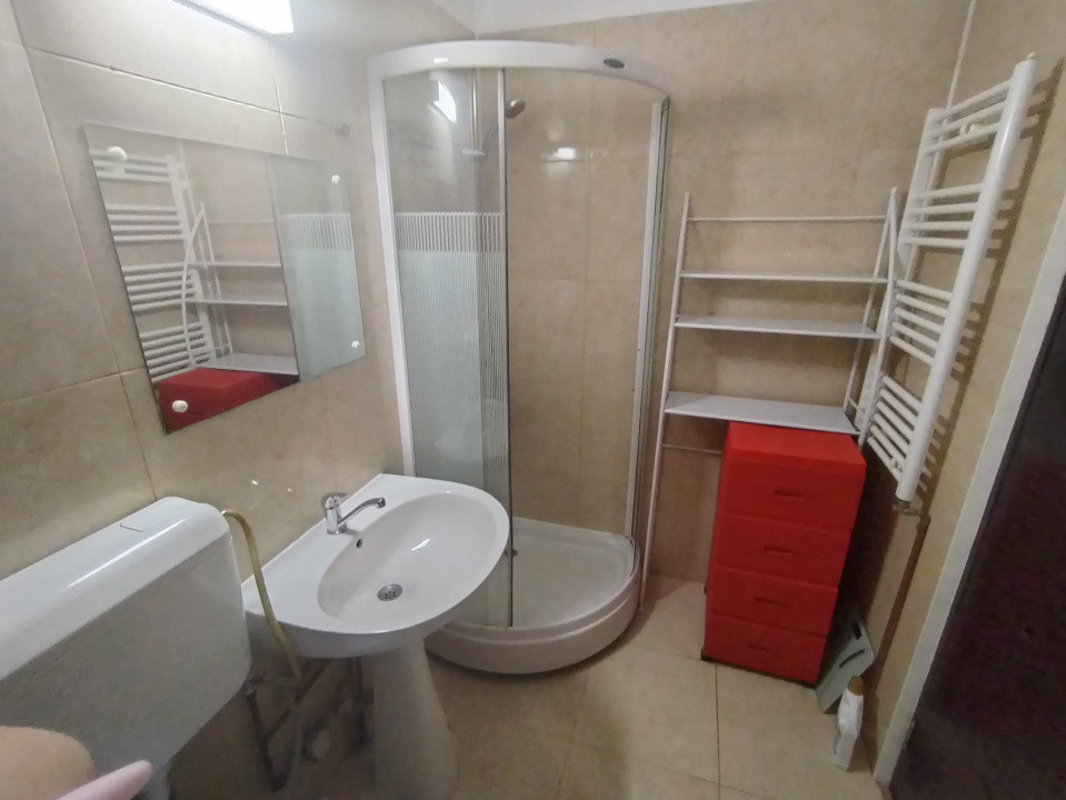 Apartament cu 2 camere de inchiriat in zona Complex Studentesc 8, foxfort.ro