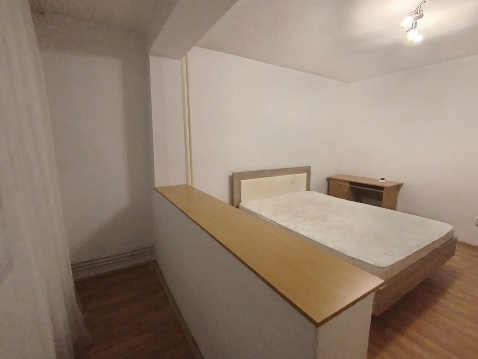 Apartament cu 2 camere de inchiriat in zona Complex Studentesc 11, foxfort.ro