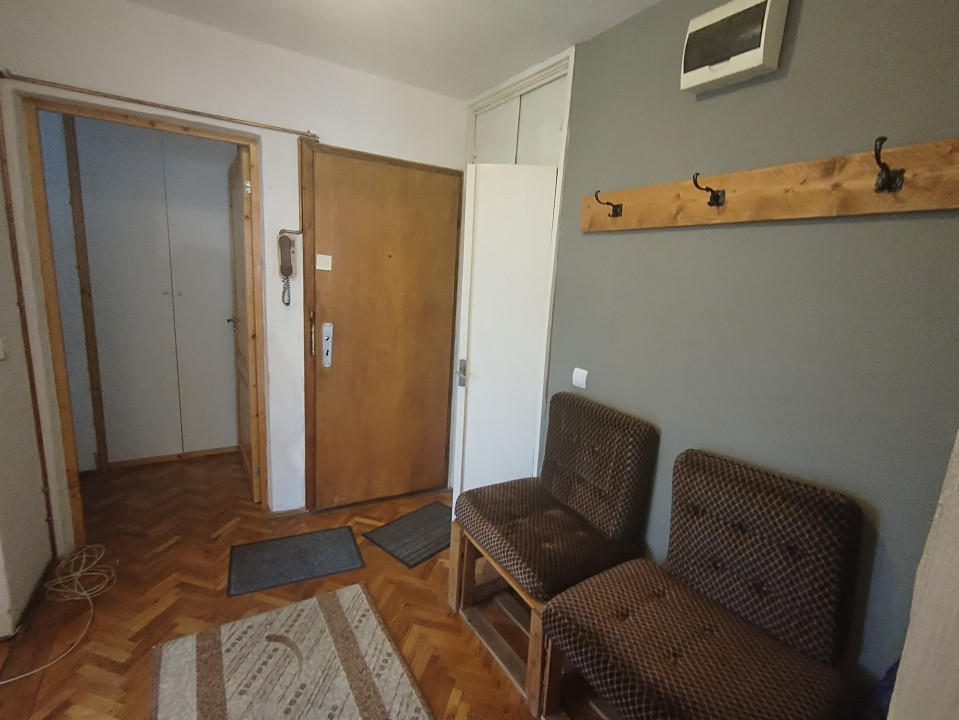 Apartament cu 3 camere de inchiriat in zona Olimpia-Stadion 8, foxfort.ro