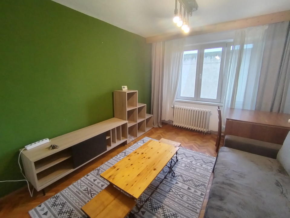 Apartament cu 3 camere de inchiriat in zona Olimpia-Stadion 9, foxfort.ro