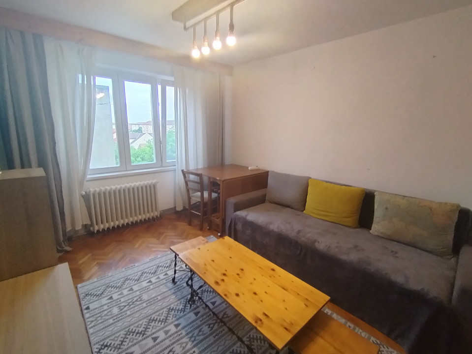 Apartament cu 3 camere de inchiriat in zona Olimpia-Stadion 10, foxfort.ro