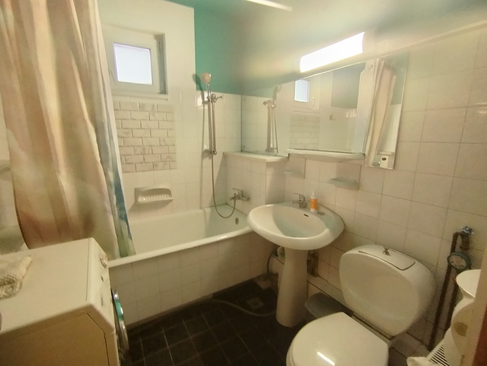 Apartament cu 3 camere de inchiriat in zona Olimpia-Stadion 12, foxfort.ro