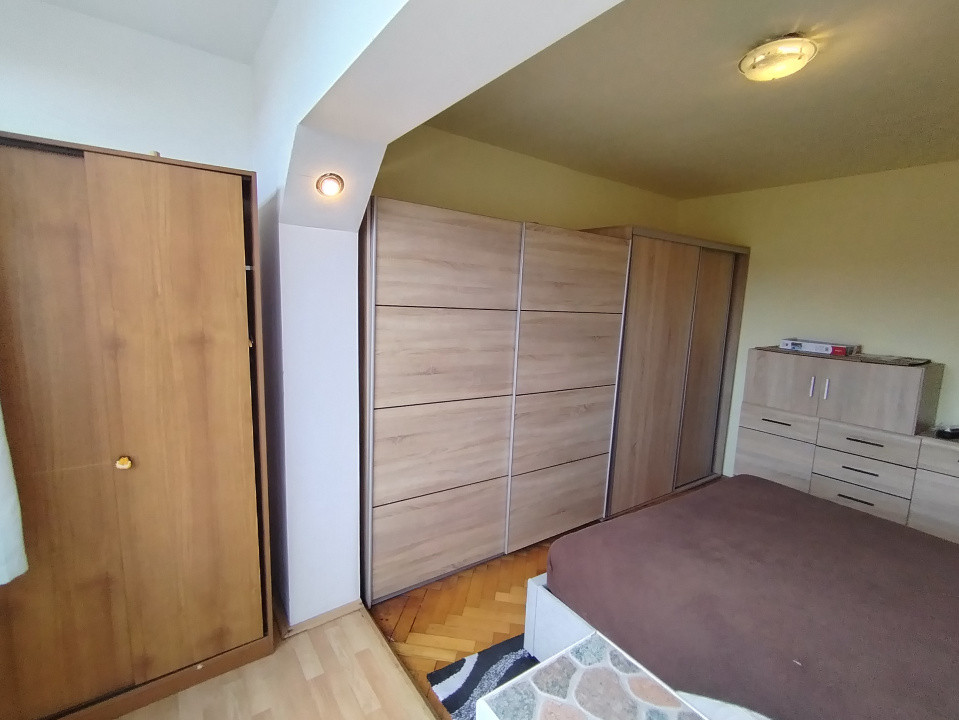 Apartament cu 3 camere de vanzare in zona Soarelui 13, foxfort.ro