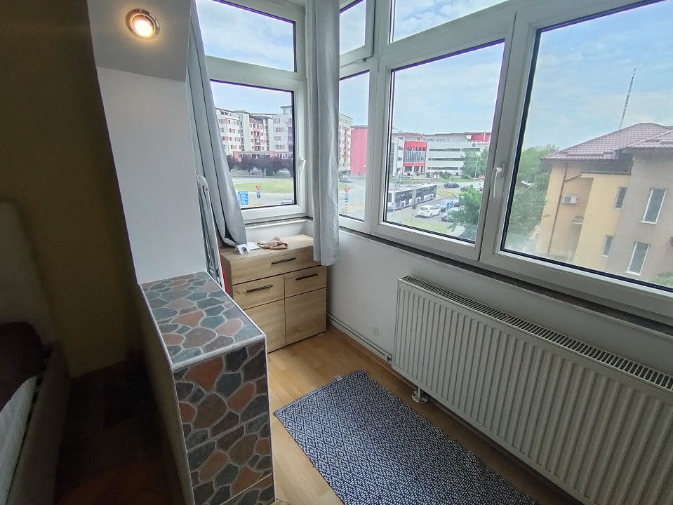 Apartament cu 3 camere de vanzare in zona Soarelui 14, foxfort.ro