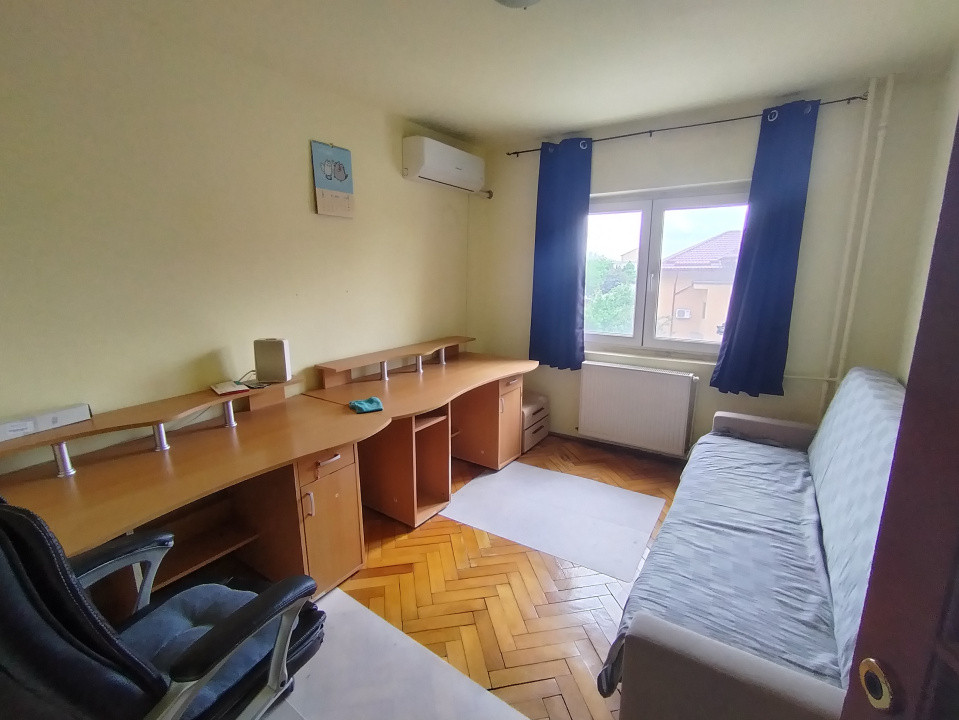 Apartament cu 3 camere de vanzare in zona Soarelui 16, foxfort.ro
