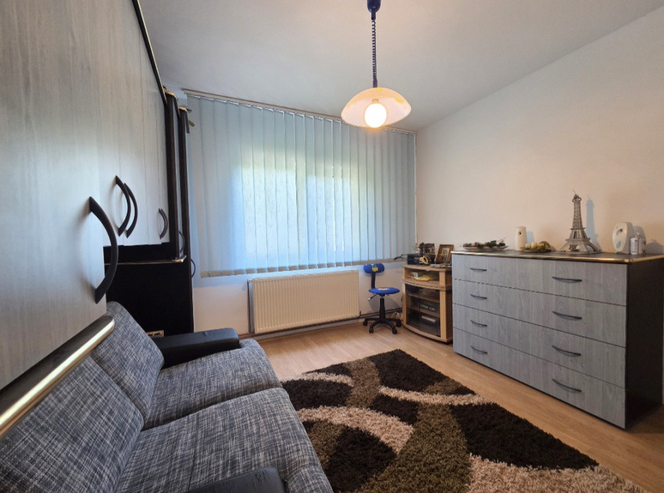 Apartament cu 2 camere de inchiriat in Arad, Micalaca 11, foxfort.ro