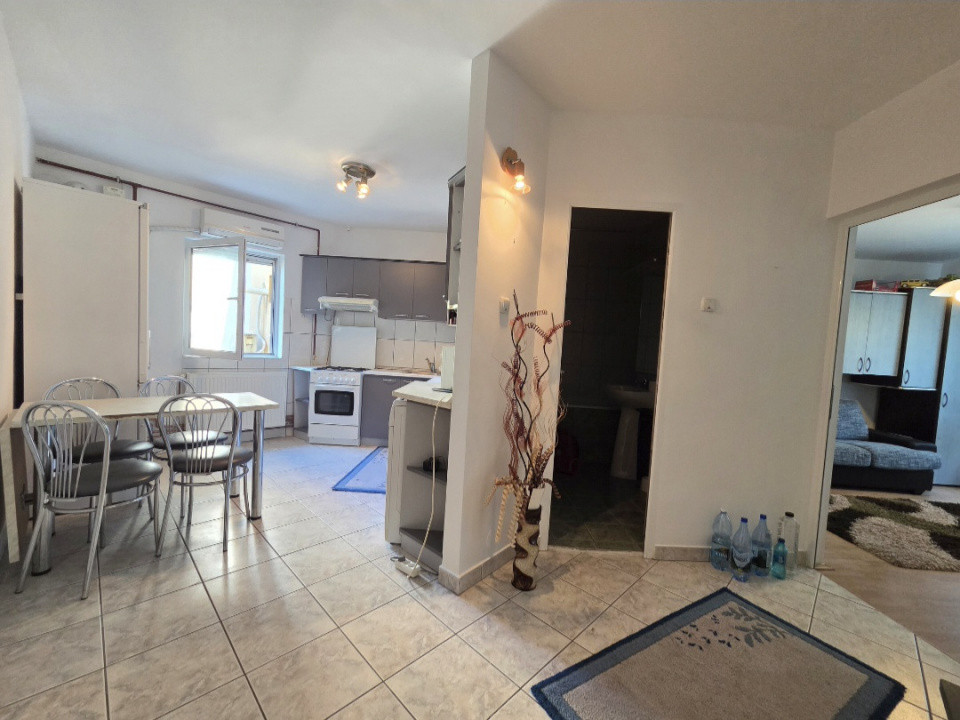 Apartament cu 2 camere de inchiriat in Arad, Micalaca 15, foxfort.ro
