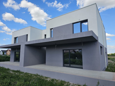 Duplex premium cu garaj, terase generoase – Sacalaz
