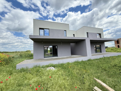 Duplex premium cu garaj, terase generoase – Sacalaz imagine mica 5, foxfort.ro