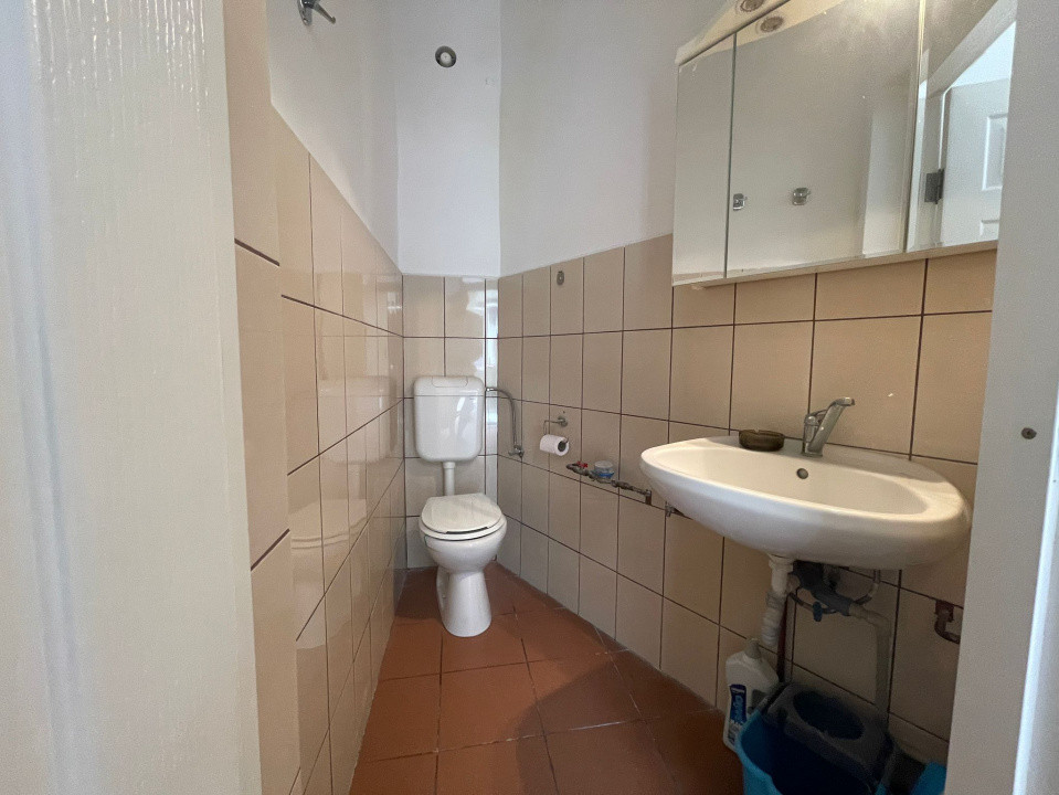Birou  de inchiriat ultracentral Arad – gata pentru activitate 4, foxfort.ro