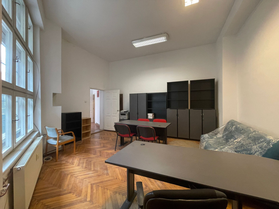 Birou  de inchiriat ultracentral Arad – gata pentru activitate 8, foxfort.ro